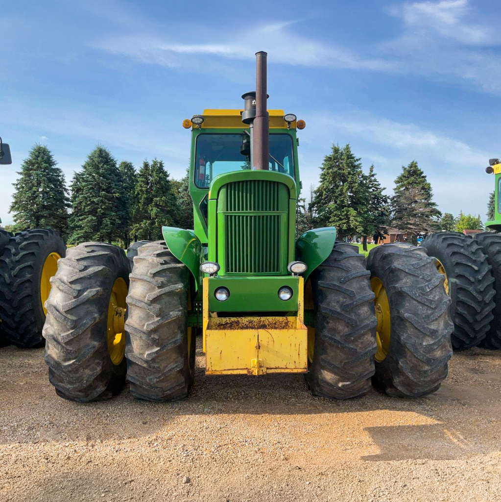 SOLD - 1972 Oliver 2655 Lot No. 5967081 Tractors with 169 HP